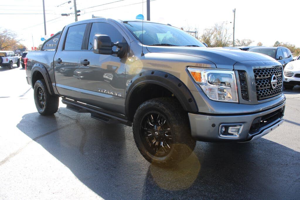 2018 Nissan Titan PRO-4X Crew Cab 4WD