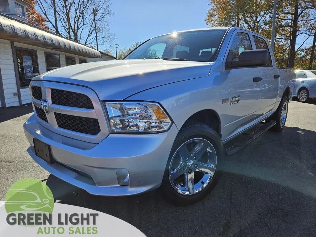 2014 RAM 1500 Express Crew Cab 4WD
