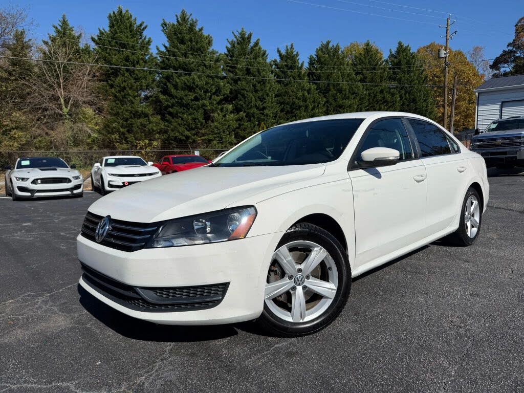 2014 Volkswagen Passat Wolfsburg Edition 1.8