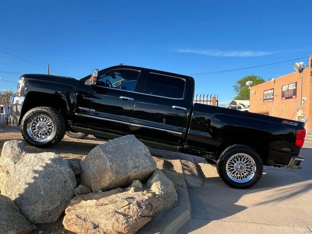2016 Chevrolet Silverado 2500HD LTZ Crew Cab 4WD