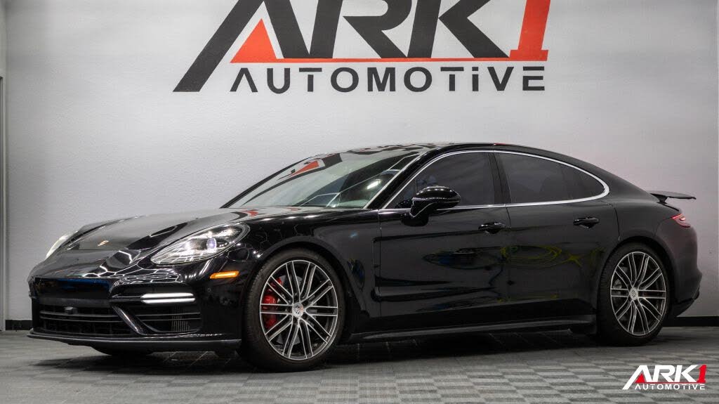 2017 Porsche Panamera Turbo