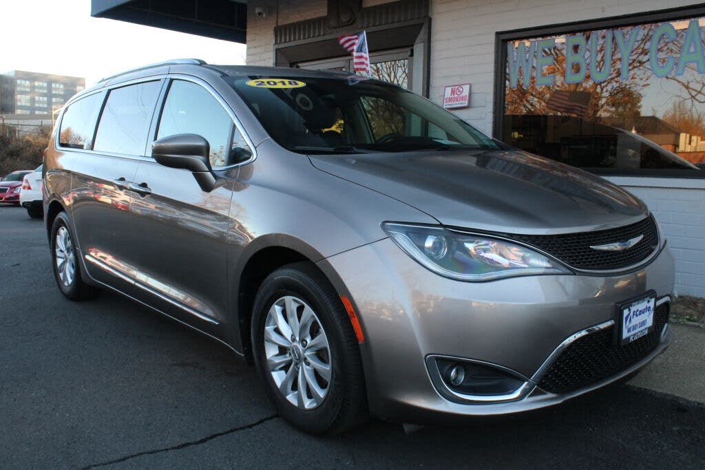 2018 Chrysler Pacifica Touring L FWD
