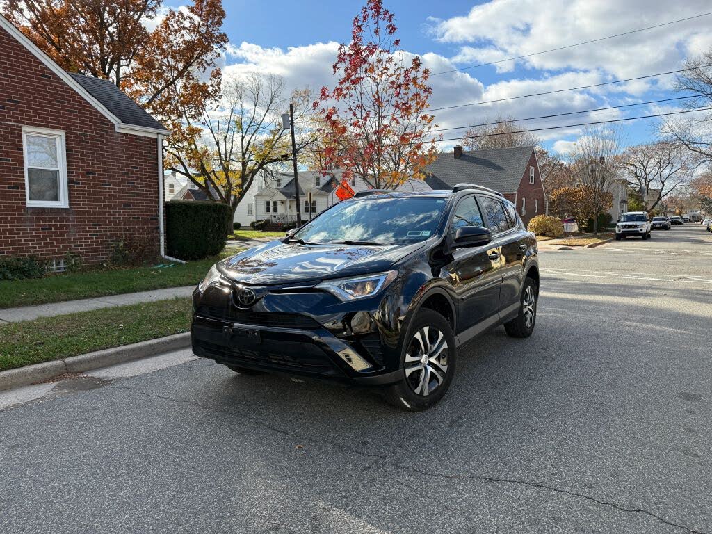 2018 Toyota RAV4 LE AWD