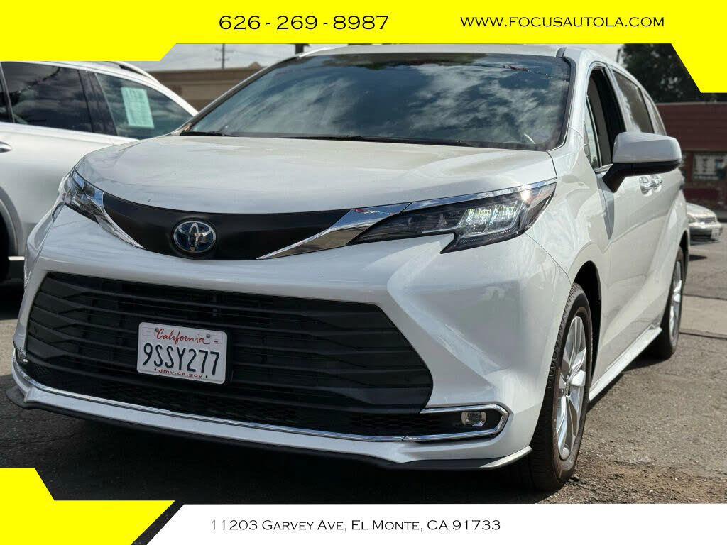 2022 Toyota Sienna XLE 7-Passenger AWD