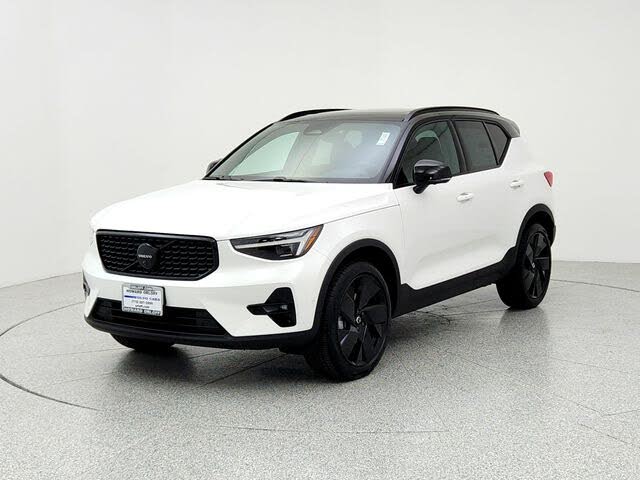 2026 Volvo XC40 B5 Ultra Black Edition AWD