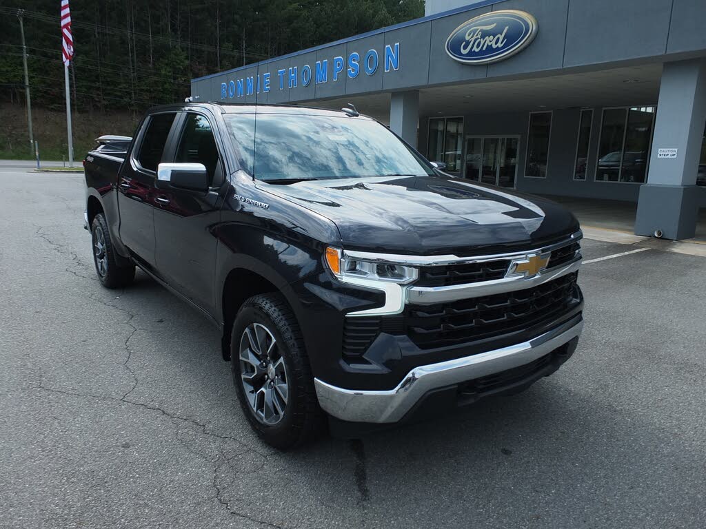 2023 Chevrolet Silverado 1500 LT Crew Cab 4WD