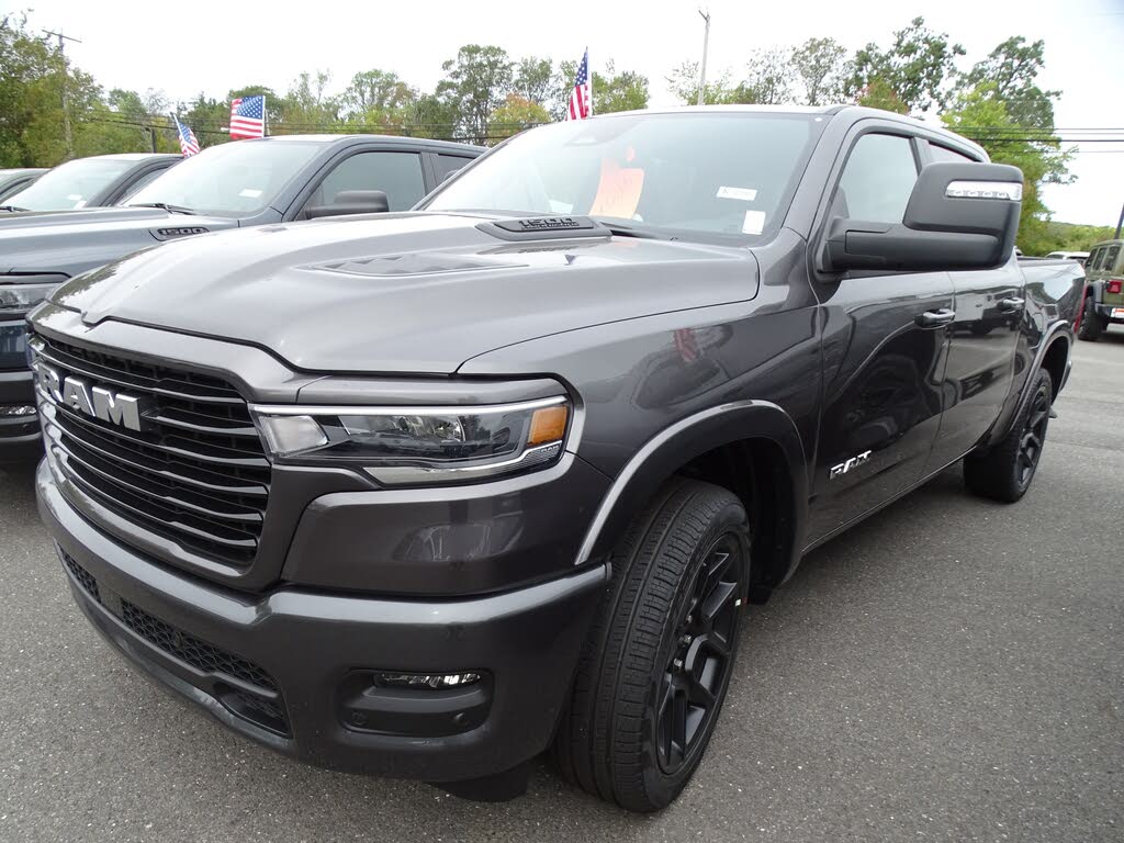 2026 RAM 1500 Laramie Crew Cab 4WD