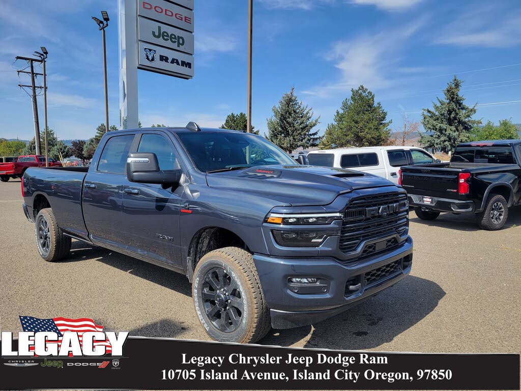 2026 RAM 3500 Laramie Crew Cab LB 4WD