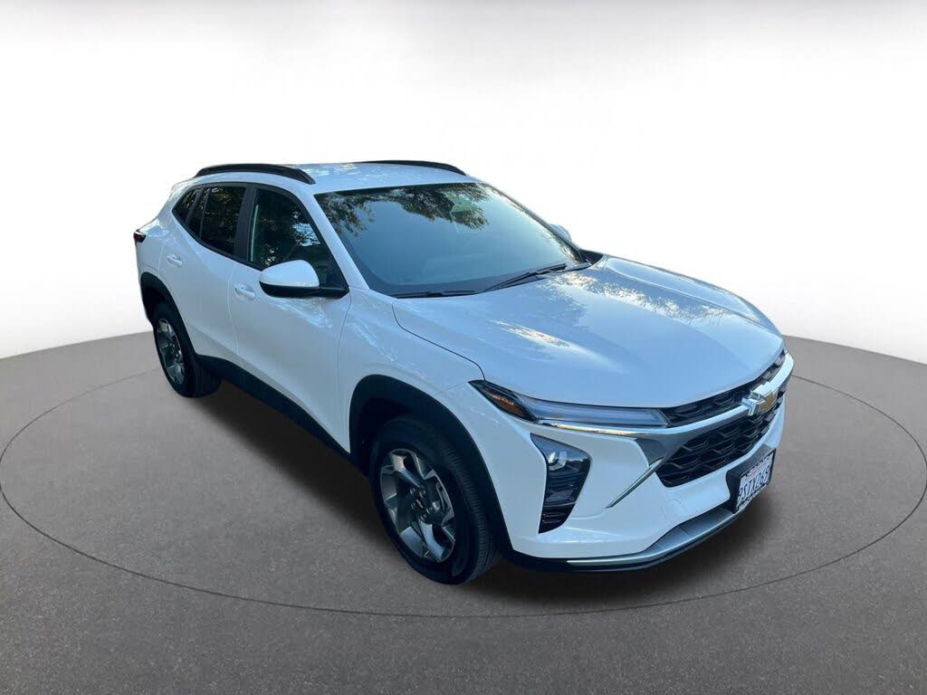 2025 Chevrolet Trax LT FWD