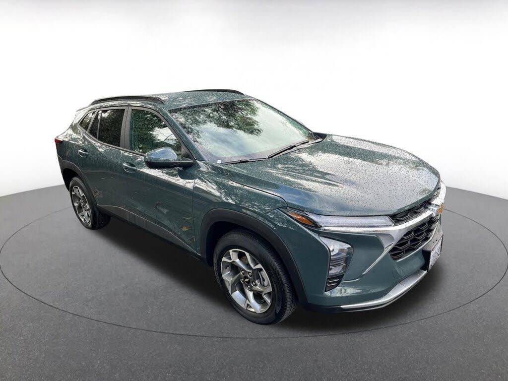 2025 Chevrolet Trax LT FWD