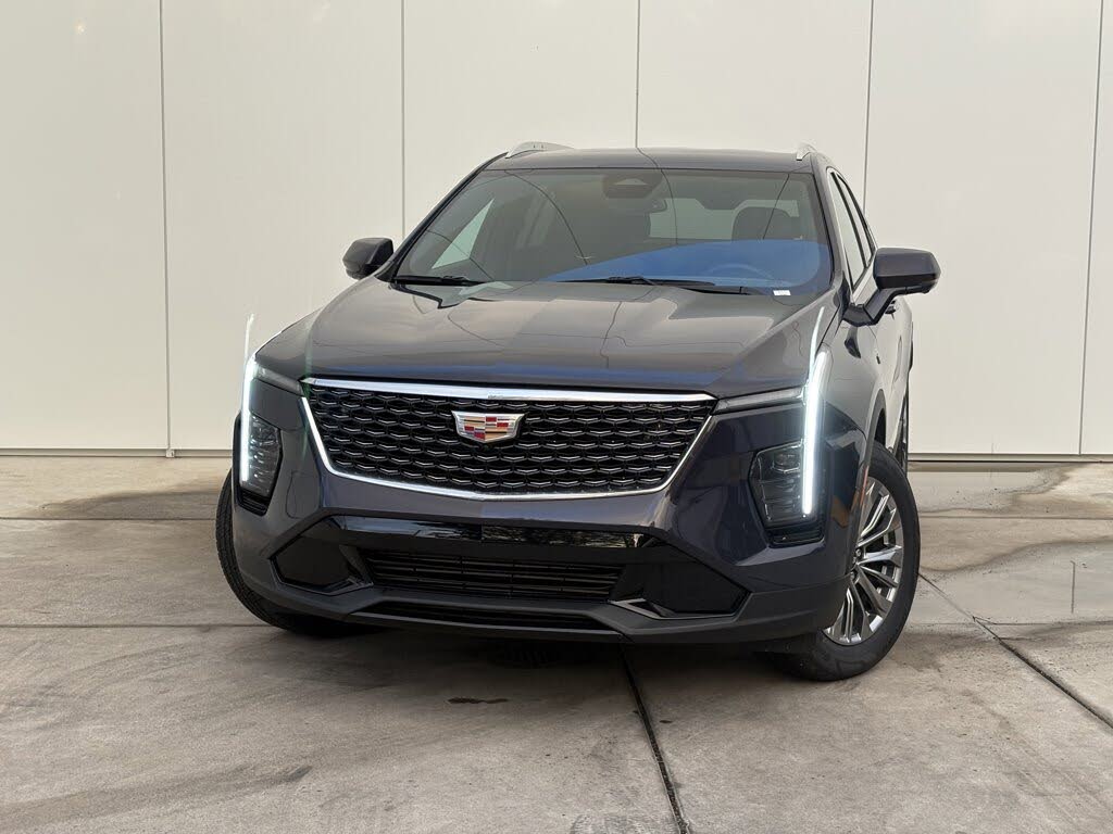 2025 Cadillac XT4 Premium Luxury FWD