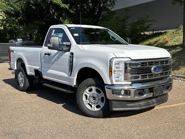 2025 Ford F-350 Super Duty XLT Regular Cab LB 4WD