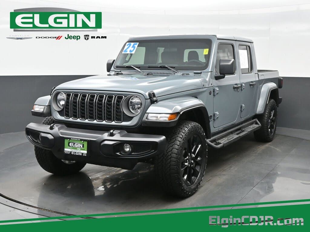 2025 Jeep Gladiator NightHawk Crew Cab 4WD