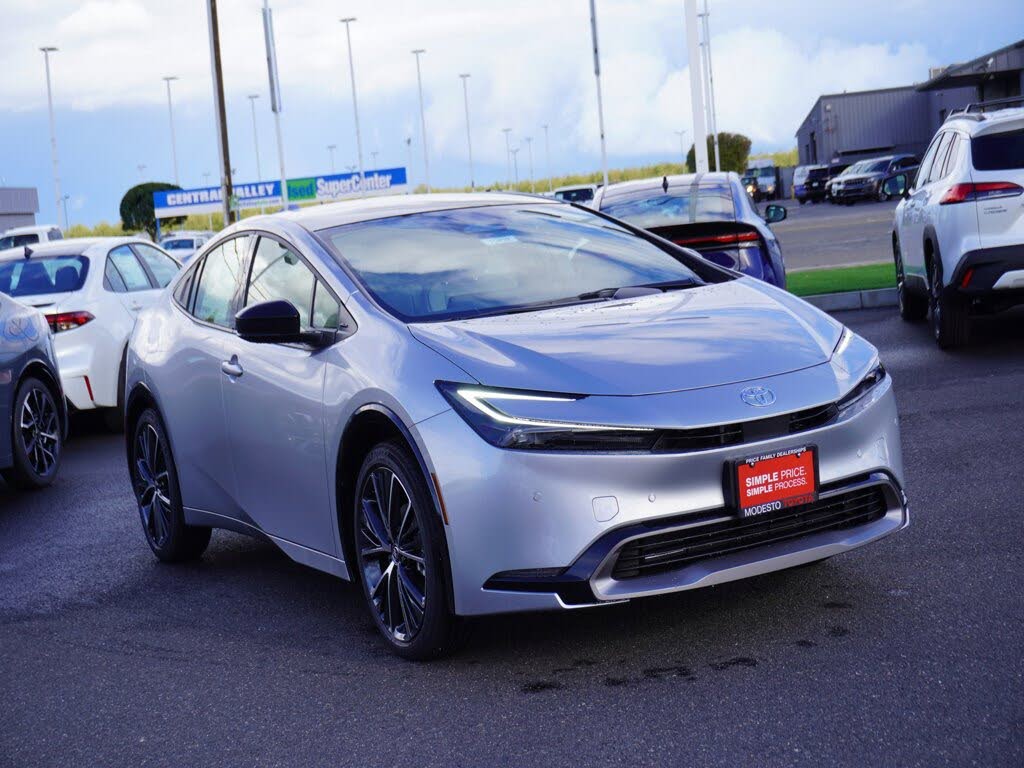 2026 Toyota Prius XLE FWD