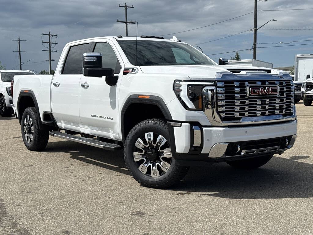 2025 GMC Sierra 3500HD Denali Crew Cab 4WD