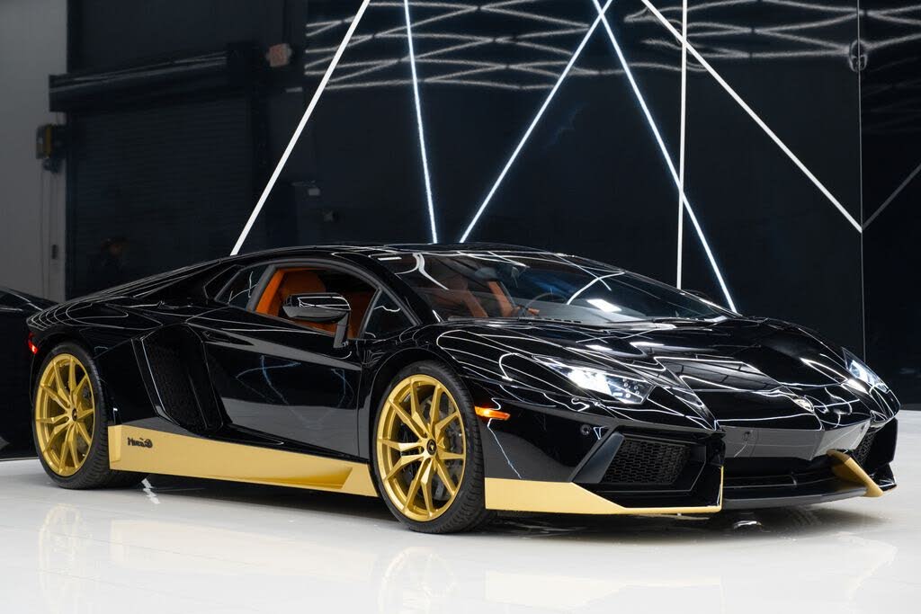 2017 Lamborghini Aventador LP 700-4