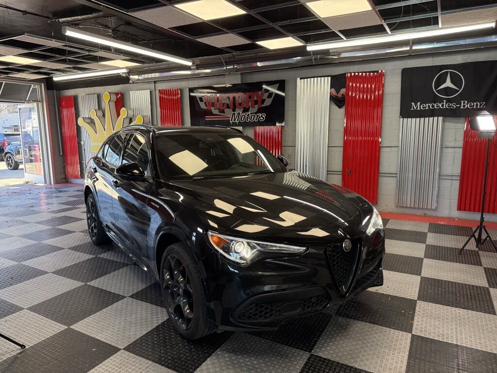 2023 Alfa Romeo Stelvio Veloce AWD