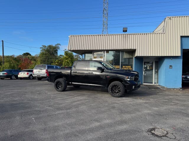 2019 RAM 1500 Classic SLT Crew Cab 4WD