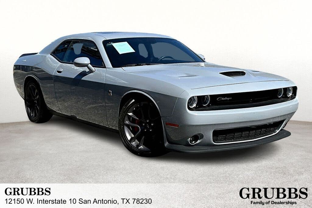 2022 Dodge Challenger R/T Scat Pack RWD