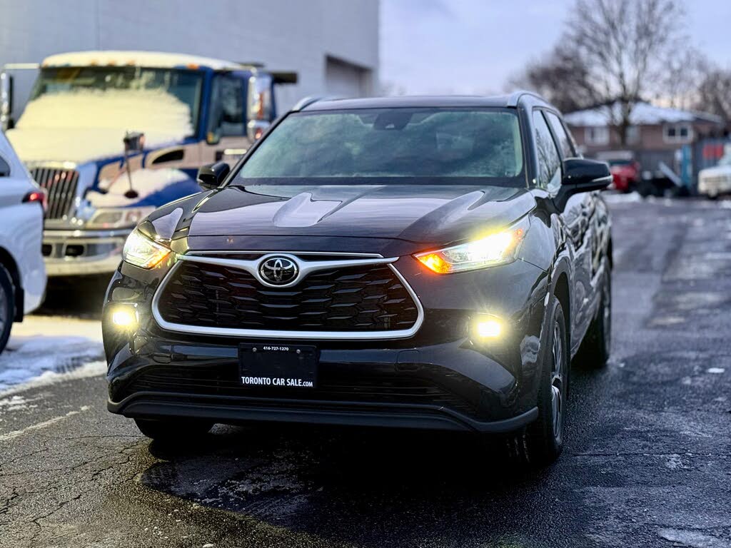 Toyota Highlander XLE AWD 2023