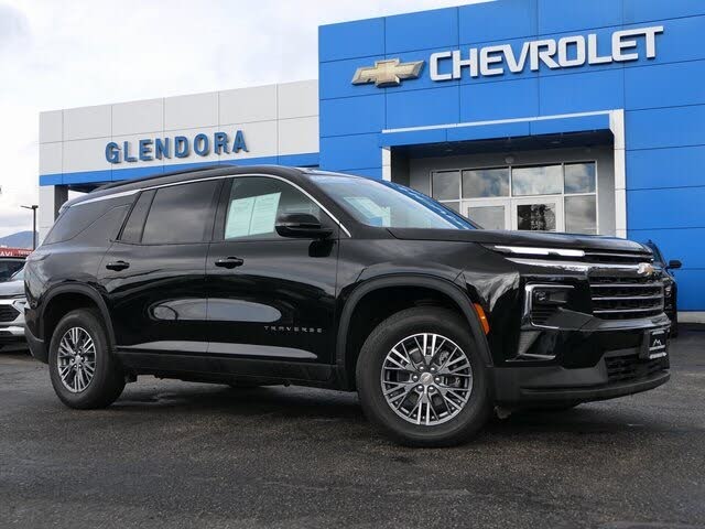 2025 Chevrolet Traverse LT FWD