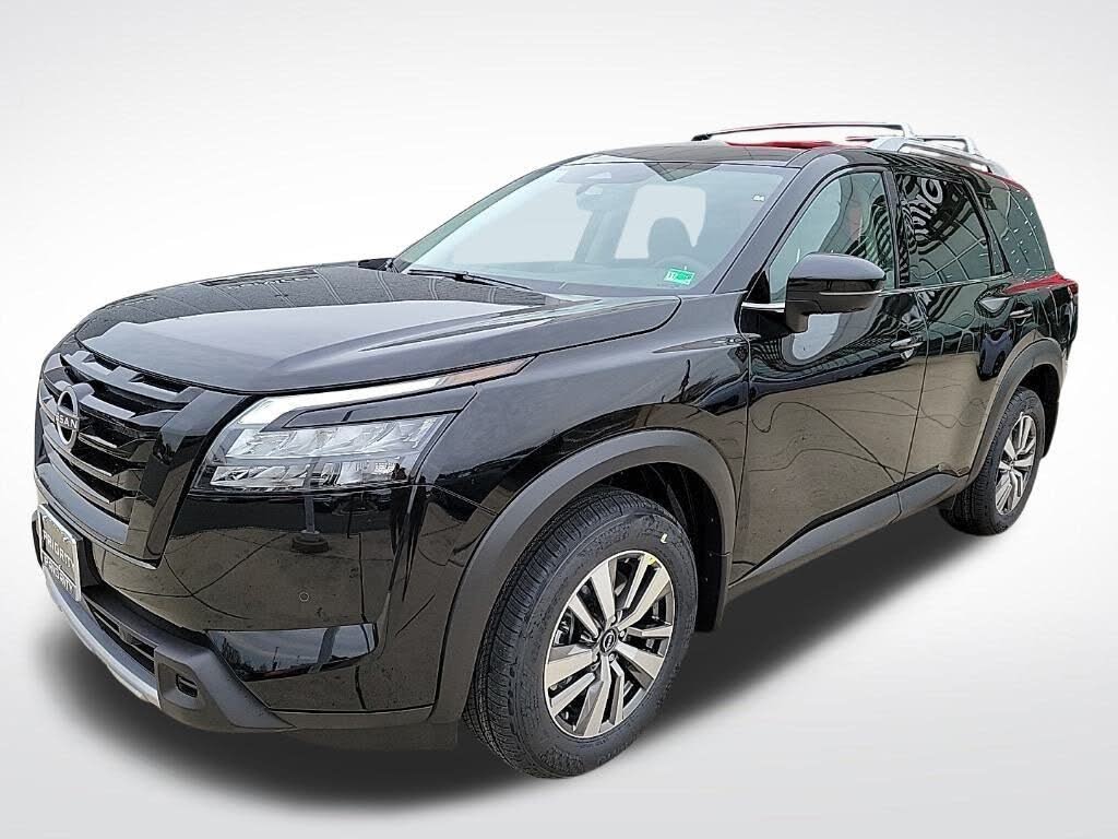 2025 Nissan Pathfinder SL 4WD