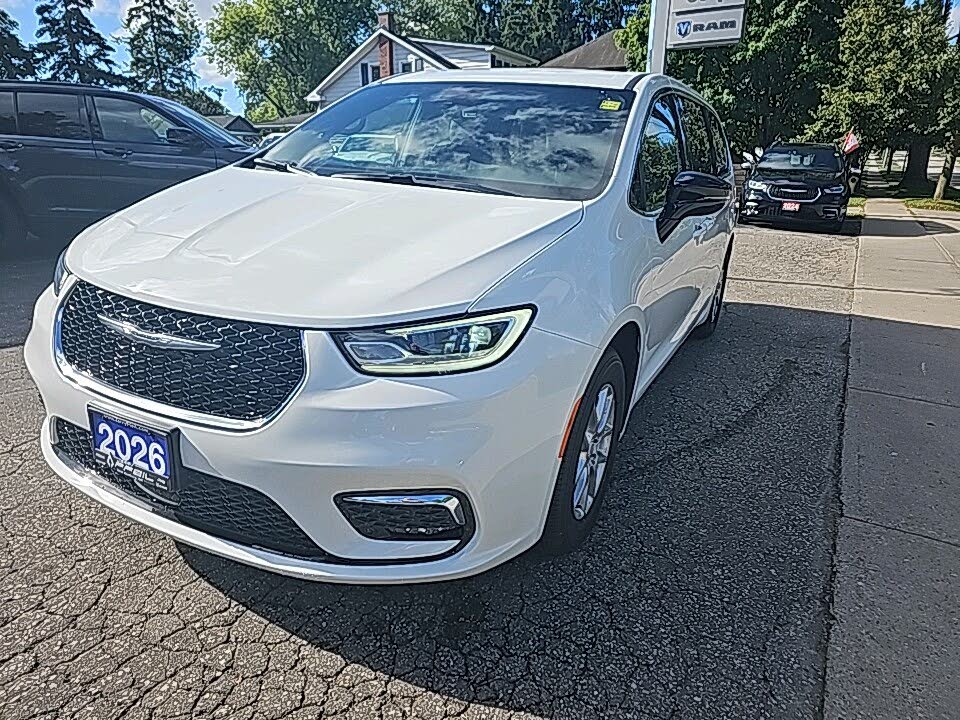 2026 Chrysler Pacifica Select FWD