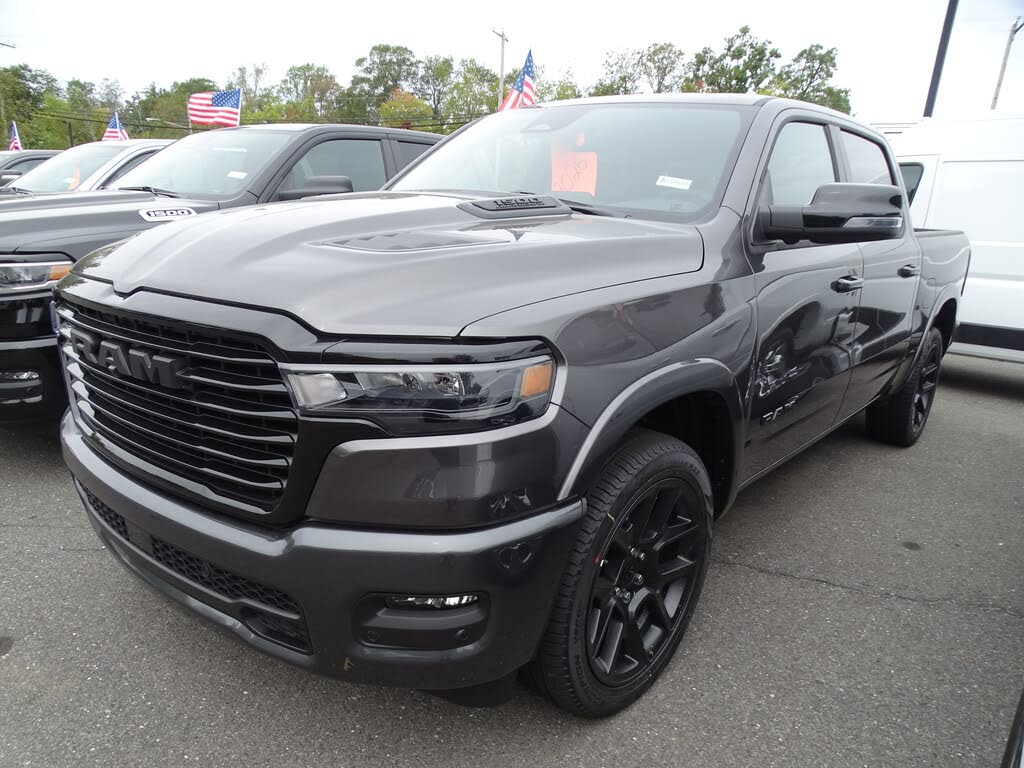 2026 RAM 1500 Laramie Crew Cab 4WD