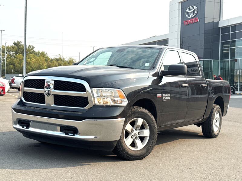 2022 RAM 1500 Classic SLT Crew Cab 4WD