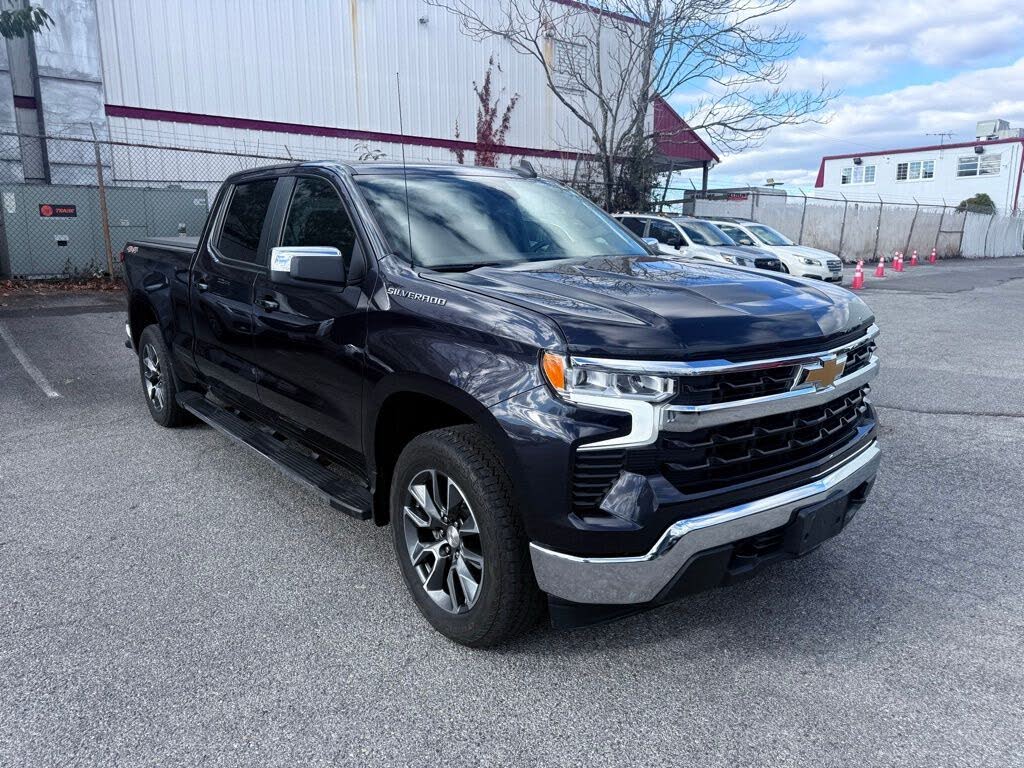 2024 Chevrolet Silverado 1500 LT Crew Cab 4WD