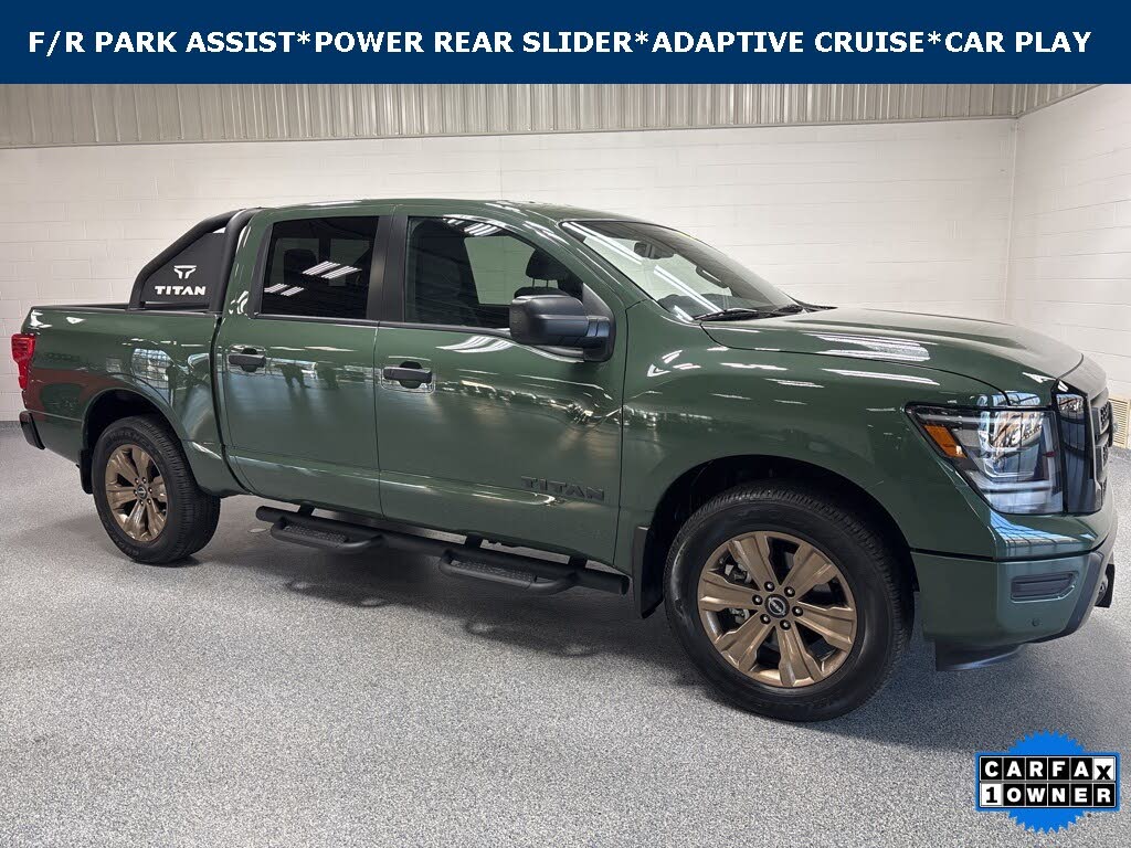 2024 Nissan Titan SV Crew Cab 4WD