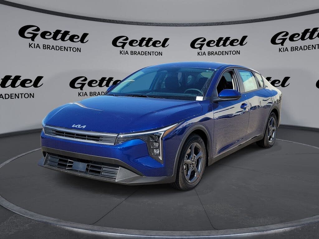 2025 Kia K4 LXS FWD