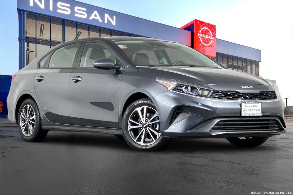 2024 Kia Forte LXS FWD