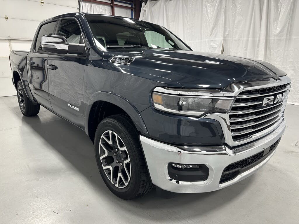 2025 RAM 1500 Laramie Crew Cab 4WD