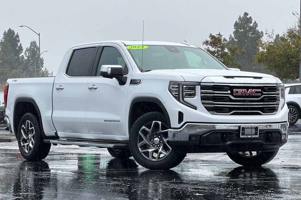 2024 GMC Sierra 1500 SLT Crew Cab 4WD