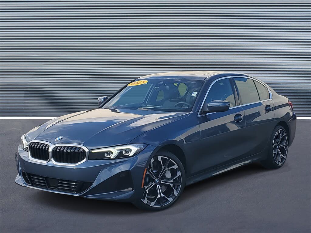 2025 BMW 3 Series 330i RWD