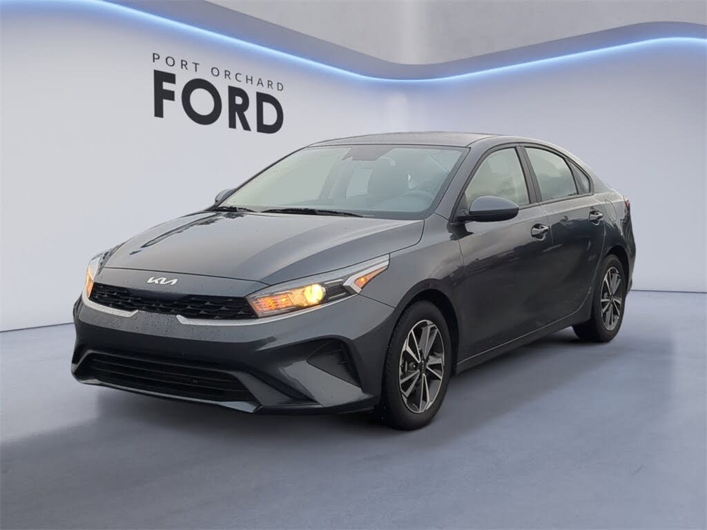 2022 Kia Forte LXS FWD