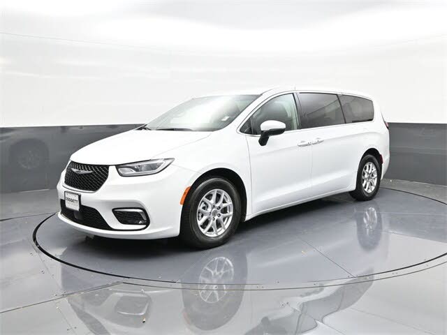 2023 Chrysler Pacifica Touring L FWD