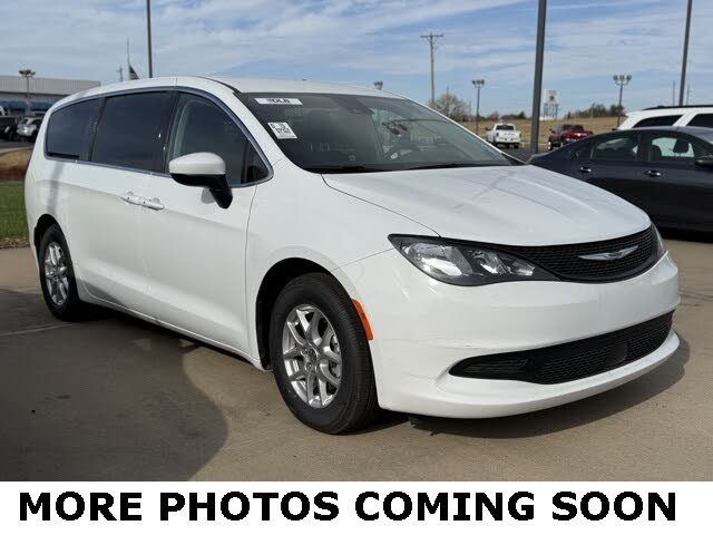 2023 Chrysler Voyager LX FWD