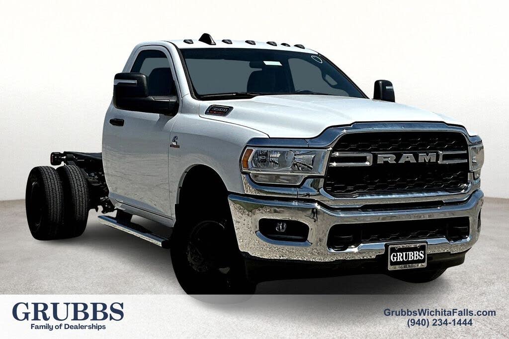 2024 RAM 3500 Chassis Tradesman Regular Cab DRW 4WD