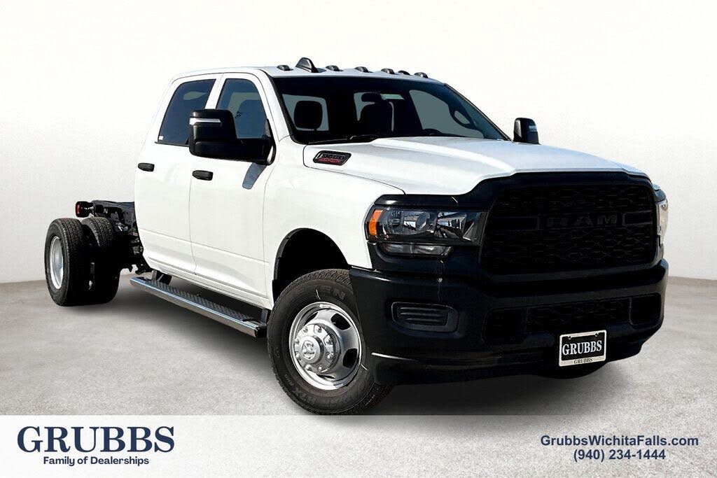 2024 RAM 3500 Chassis Tradesman Crew Cab LB DRW RWD