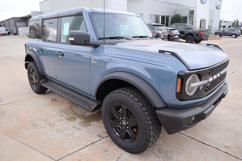 2025 Ford Bronco Outer Banks 4-Door 4WD
