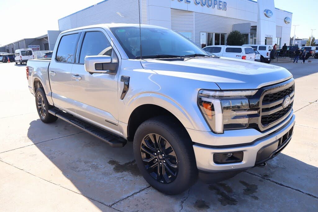 2025 Ford F-150 Lariat SuperCrew 4WD