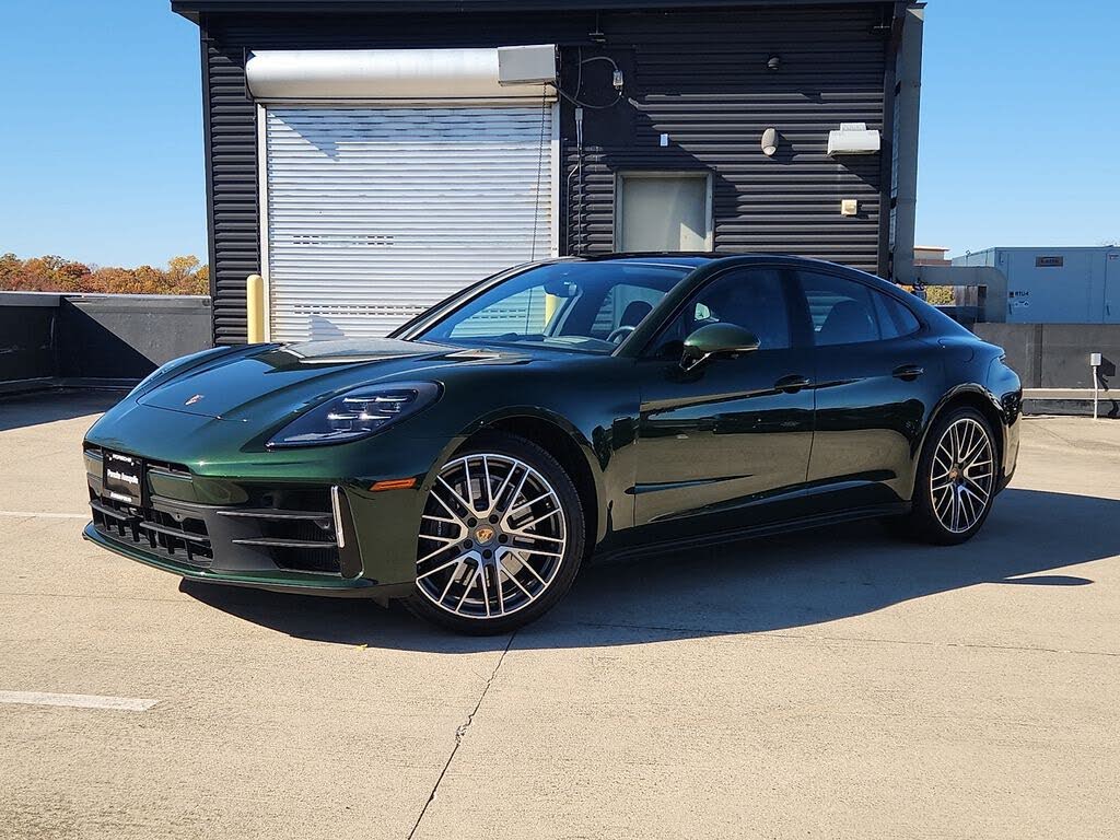 2025 Porsche Panamera 4 AWD