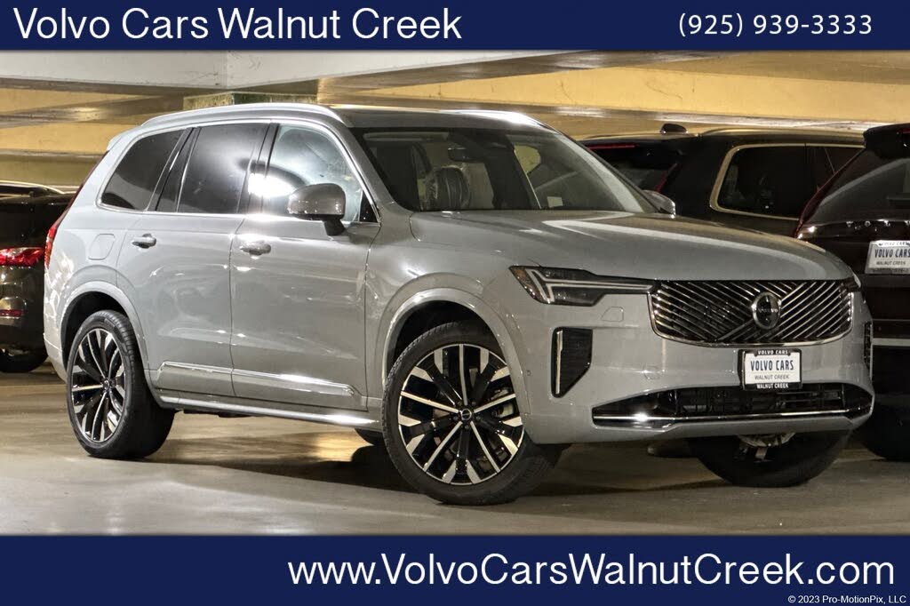 2026 Volvo XC90 B5 Plus 7-Passenger AWD