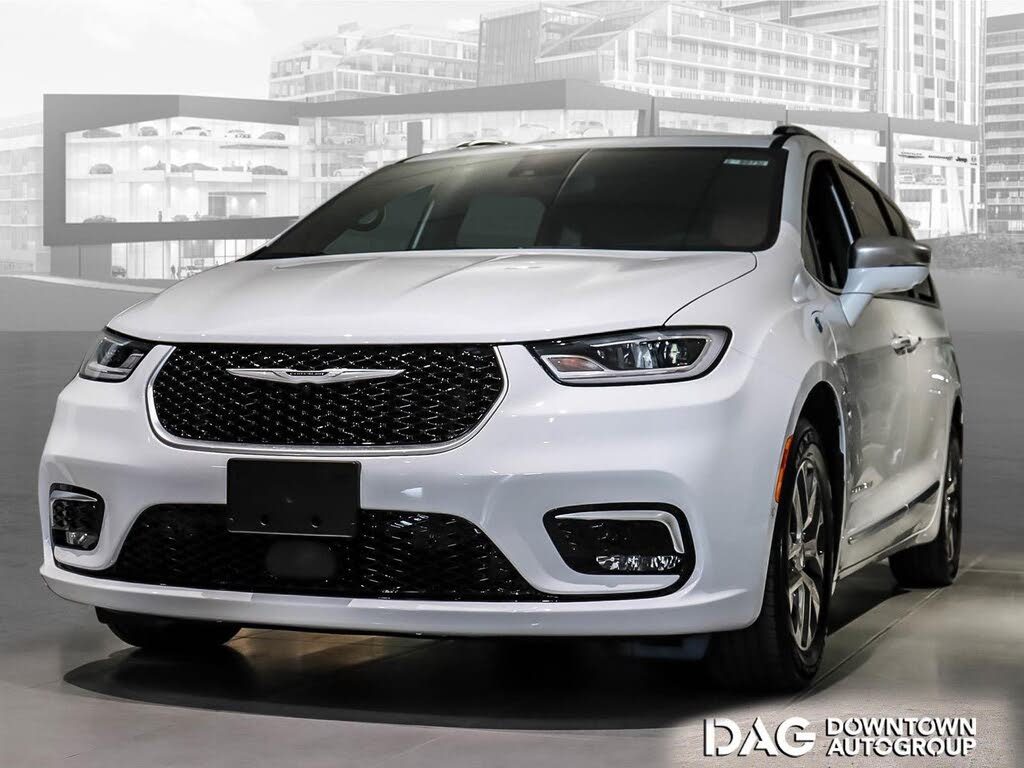 2024 Chrysler Pacifica Hybrid Pinnacle FWD