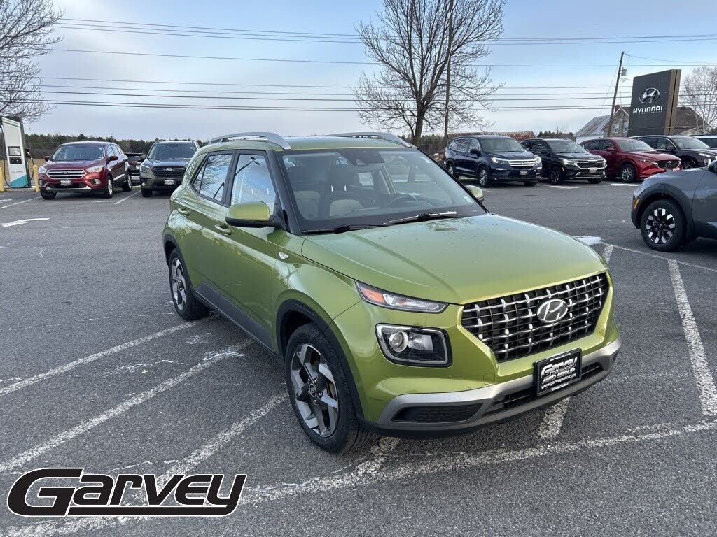 2022 Hyundai Venue SEL FWD