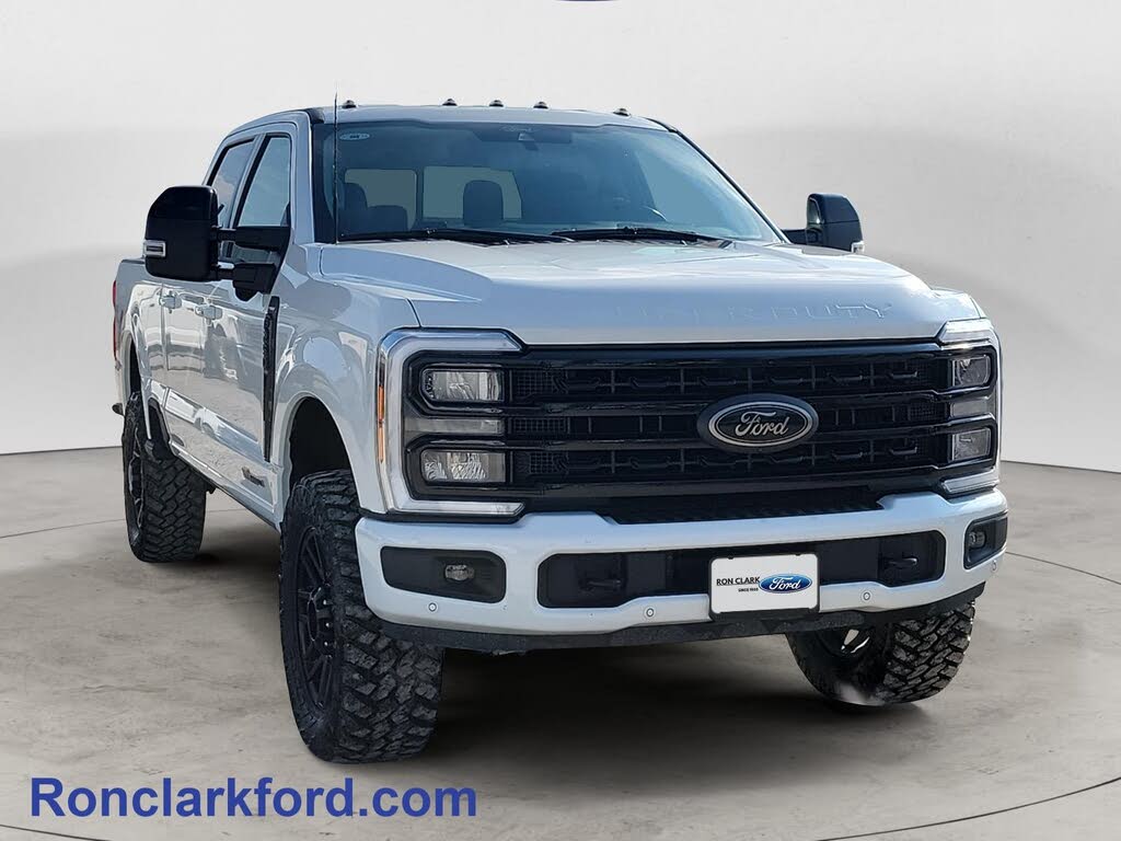 2024 Ford F-250 Super Duty Lariat Crew Cab 4WD