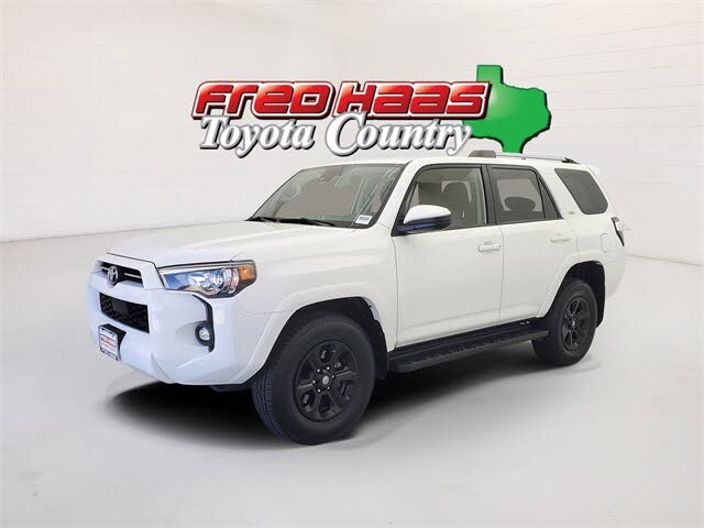 2024 Toyota 4Runner SR5 4WD