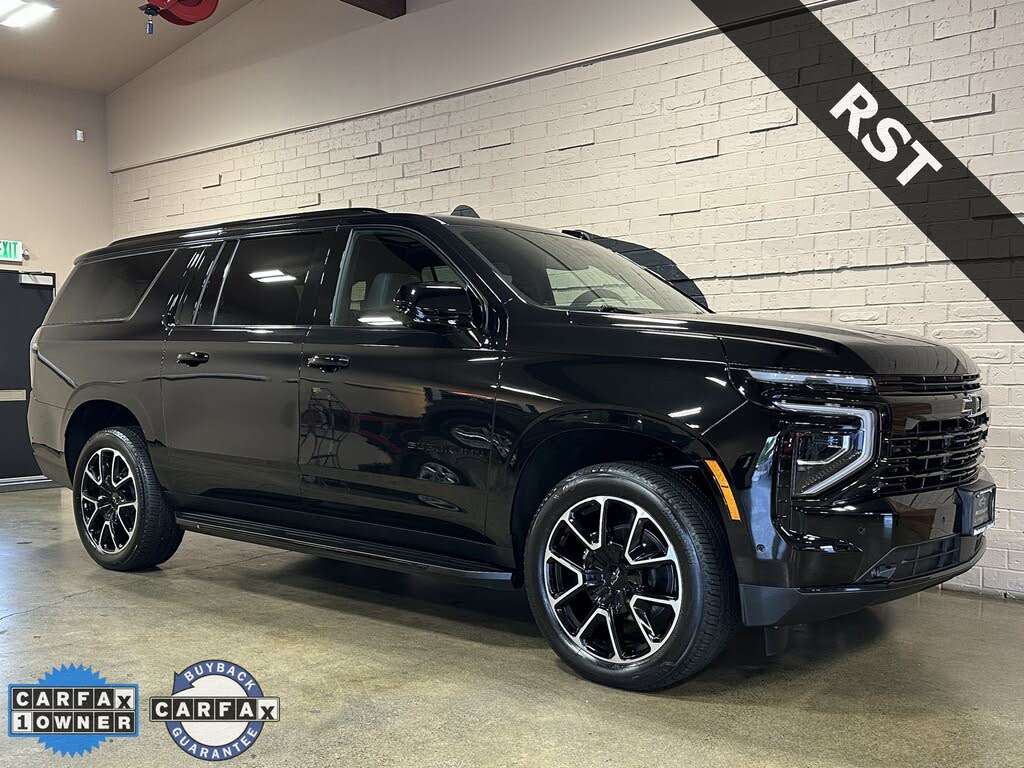2025 Chevrolet Suburban RST 4WD